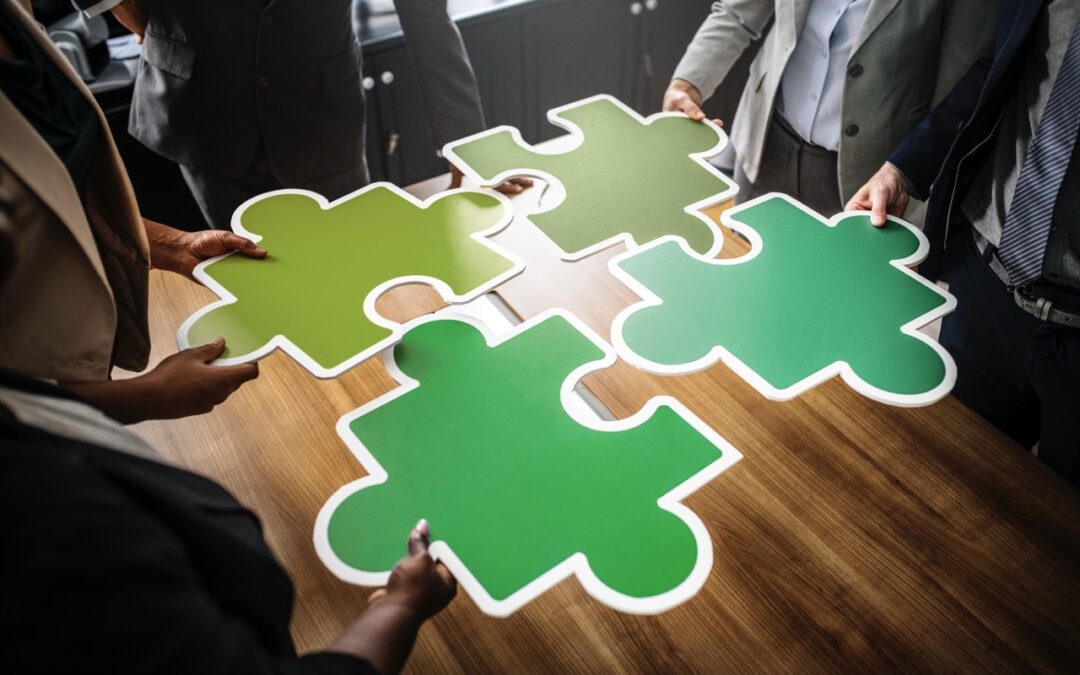 Sinergies en M&A: la fina línia entre la joia i el miratge